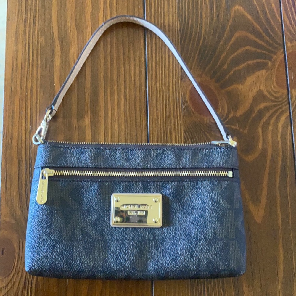Michael Kors wristlet